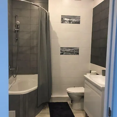 Seaview Apartment *
